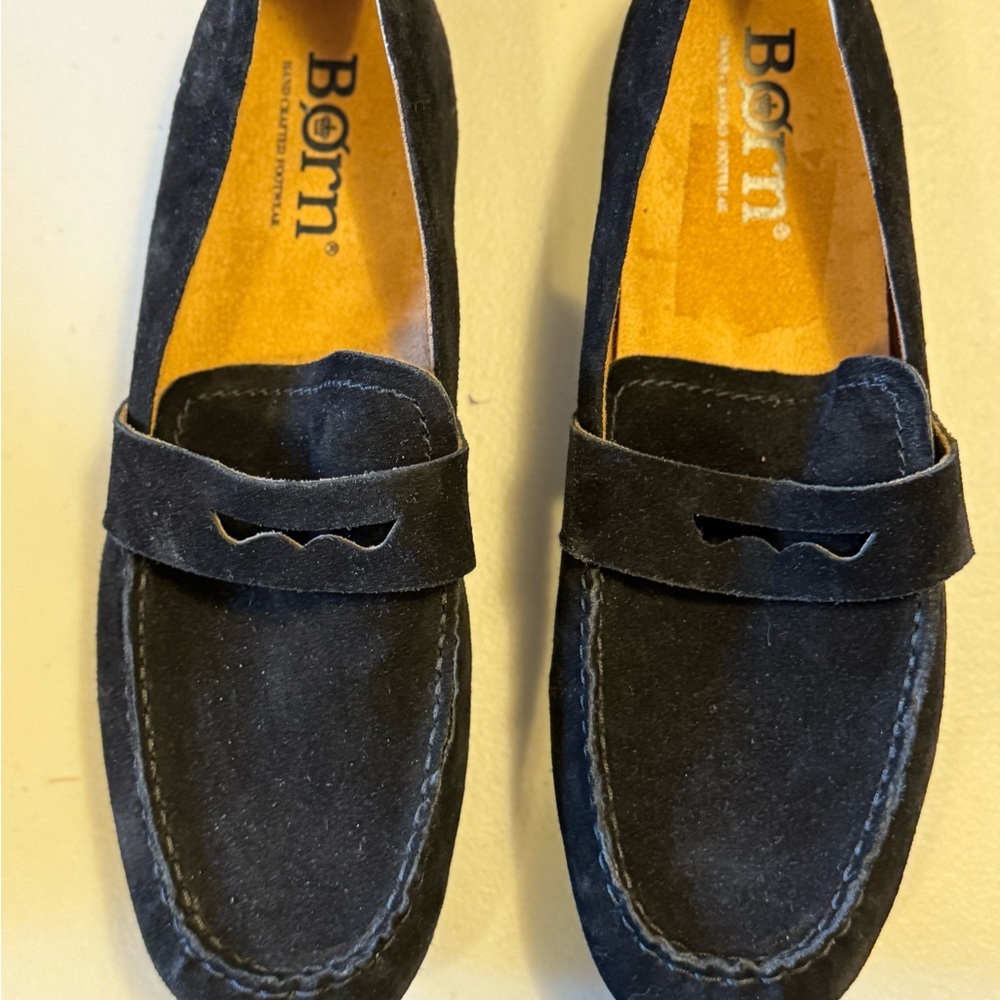 Women’s Black Suede Born loafers